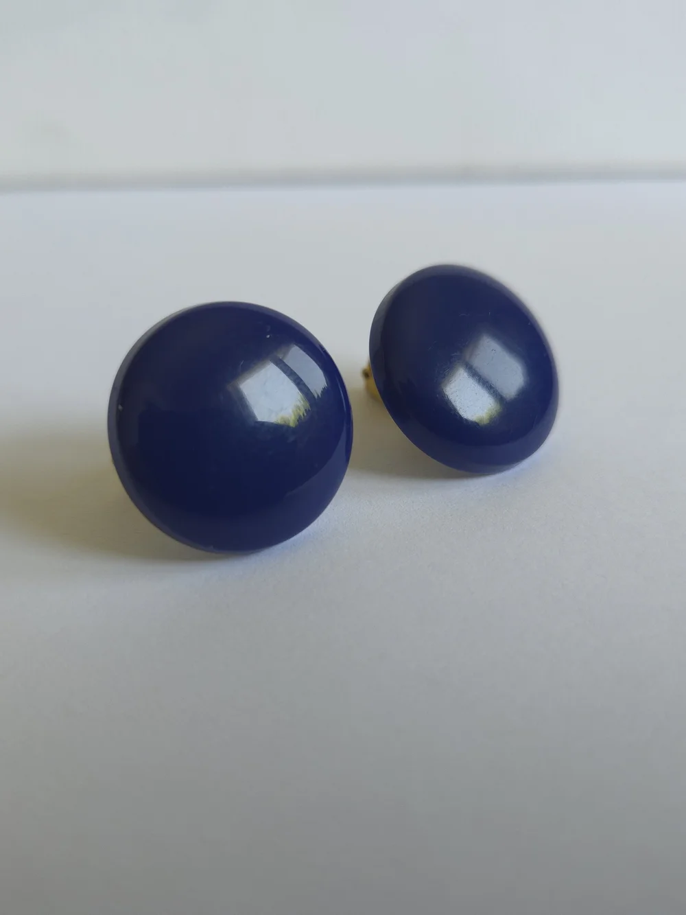 Vintage 1980s Cobalt Navy Blue Enamel Button Clip On Earrings Gold Tone - Picture 3 of 11